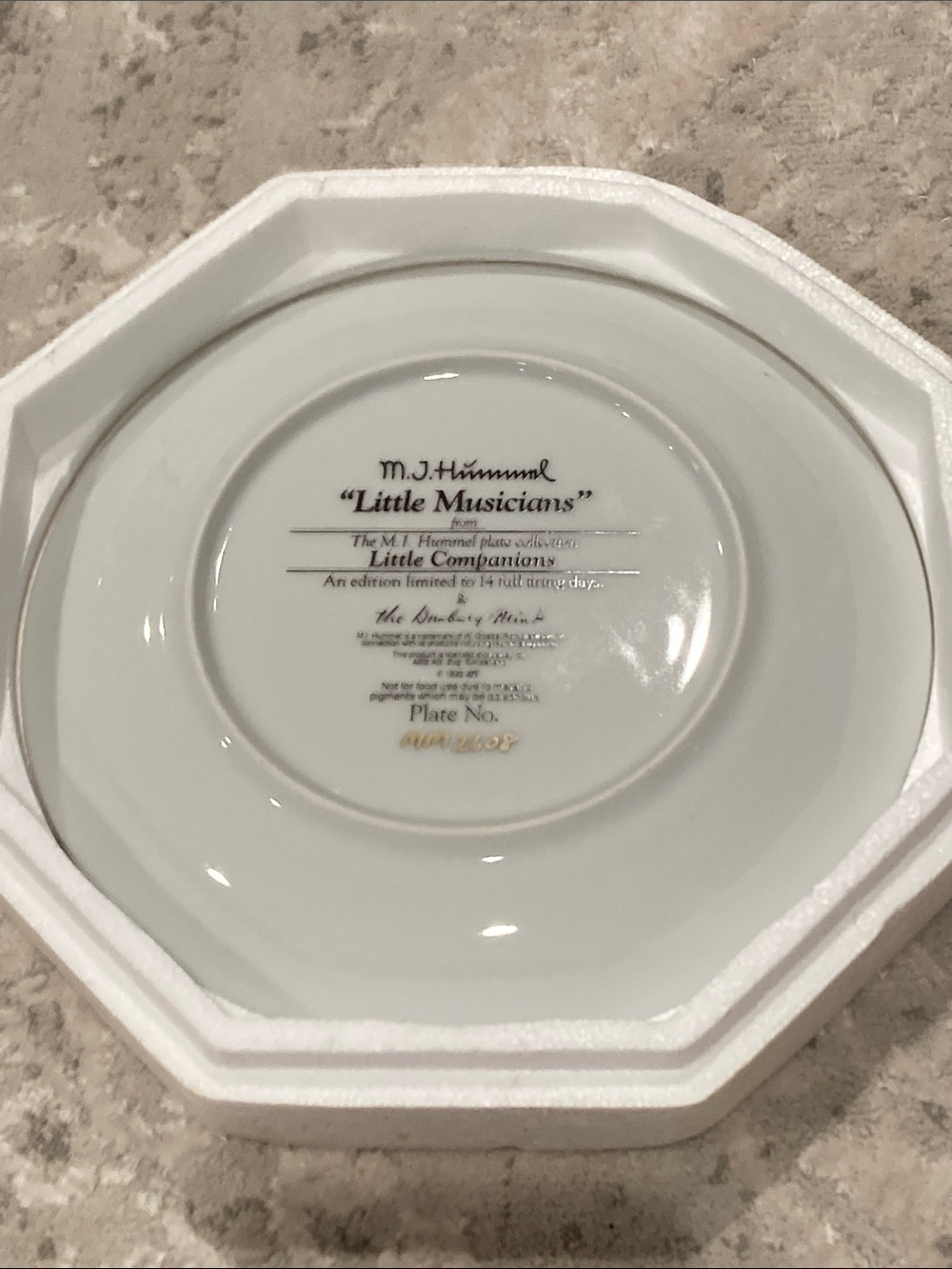 Hummel Little Musicians Plate with COA 1992 - Picture 2 of 3